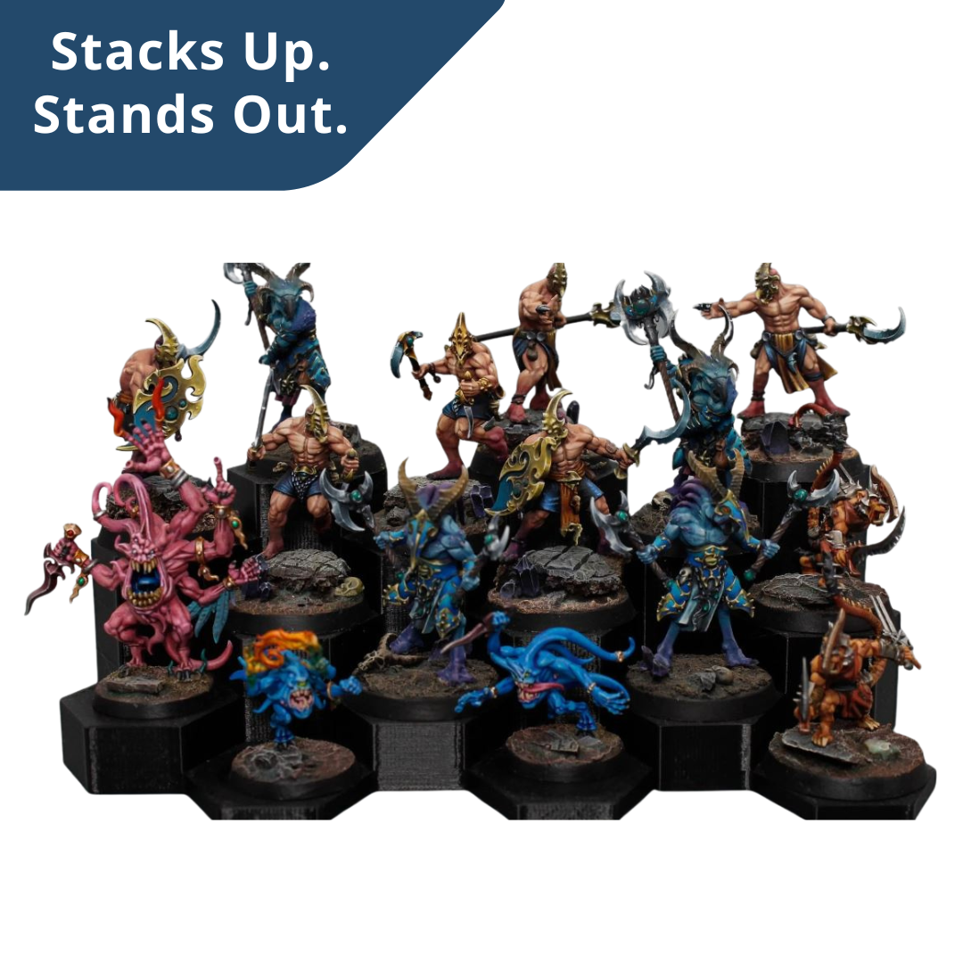 17-Slot Miniature Display Stand for Painted 28mm Models – Tiered Hobby Rack