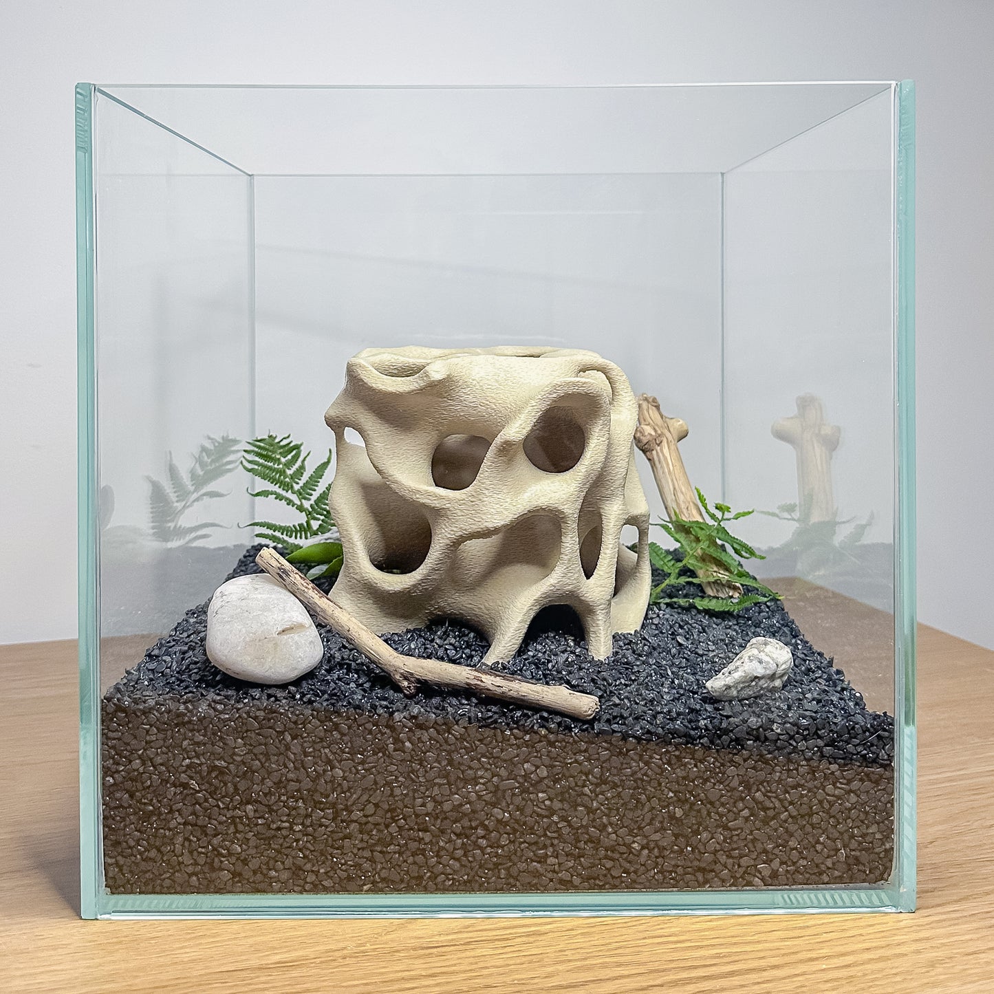 Aquarium Cave for Fish, Shrimp & Plecos – Coral-Style Shelter with 3 Hides for Corydoras, Guppies & Bottom Dwellers