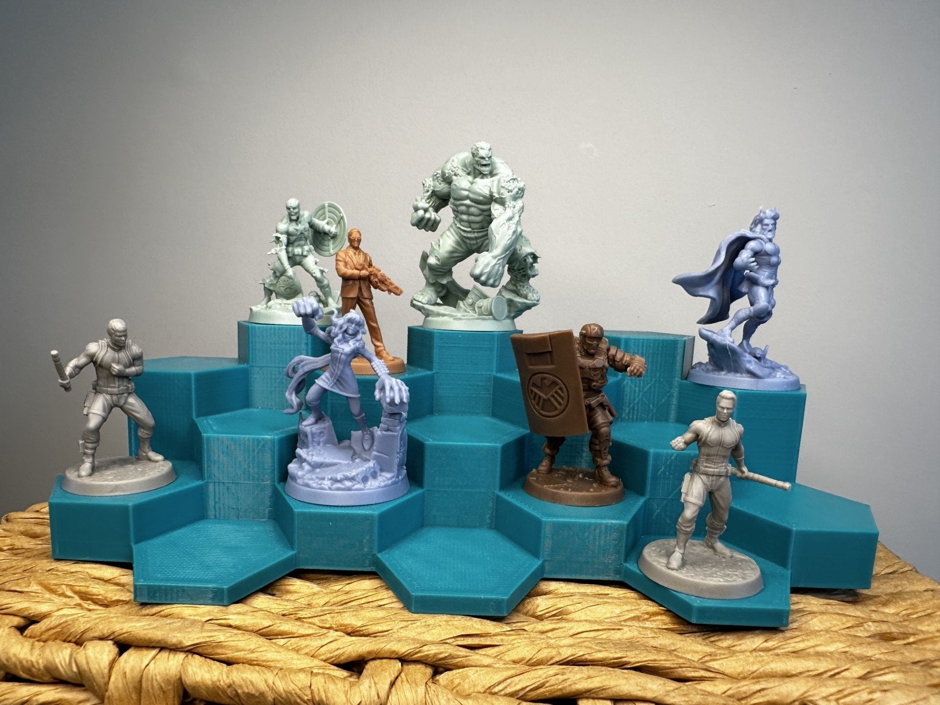 Modular Miniature Tiered Display Stand / Up 29 mm base and Ideal for Showing off Minis - Blubber Cove