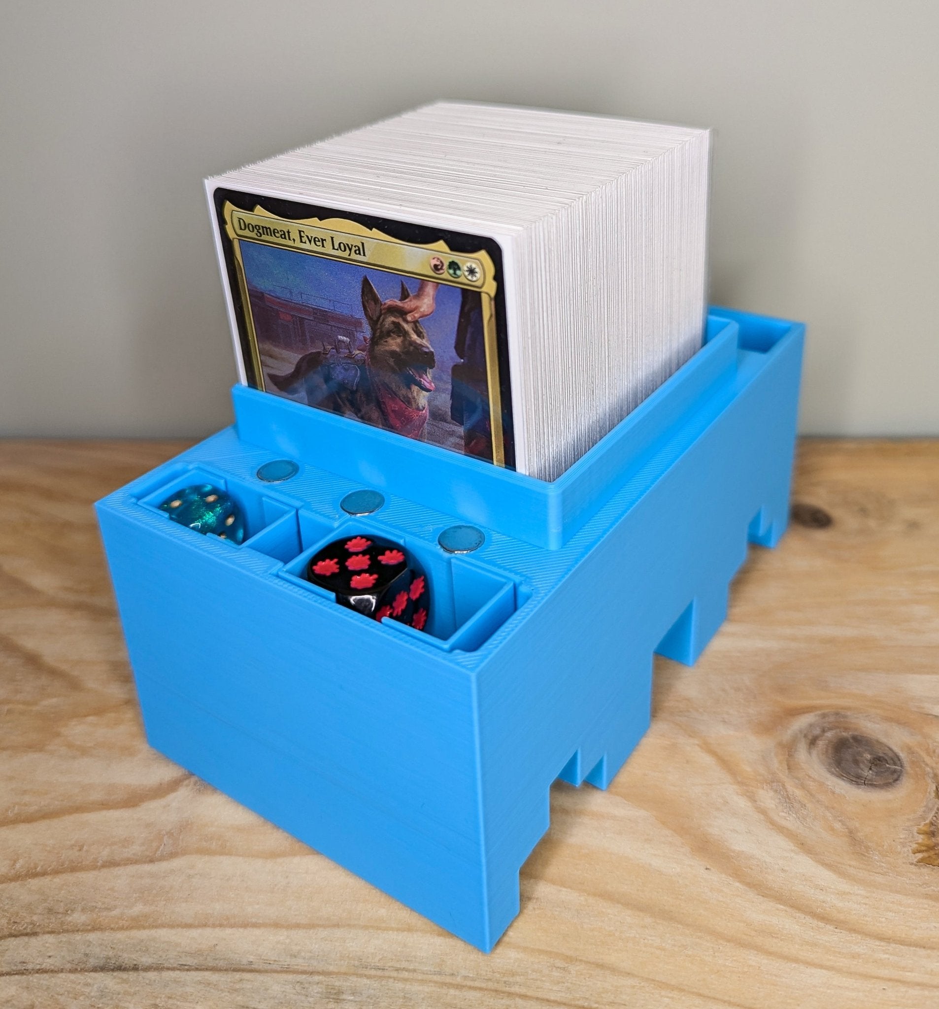 Pacman Style Commander EDH Deck Box for Magic the Gathering (Magnetised Lock) - Fits 100 + Single Sleeved Cards (Copy) - Blubber Cove